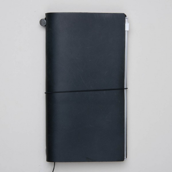 Travelers Notebook aus schwarzem Leder