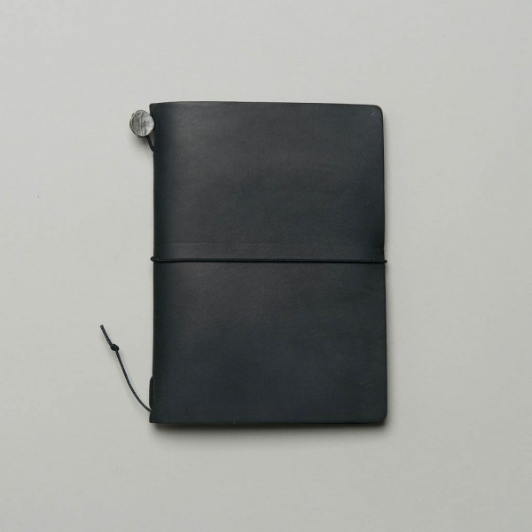 Traveler's Notebook aus schwarzem Leder Passport Size